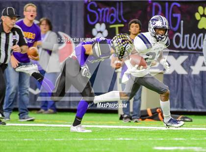 Thumbnail 1 in West Orange-Stark vs Navarro (UIL 4A Divison 2 Semifinal) photogallery.