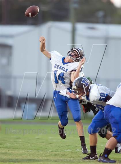 Thumbnail 2 in Dixie Hollins @ Seminole photogallery.