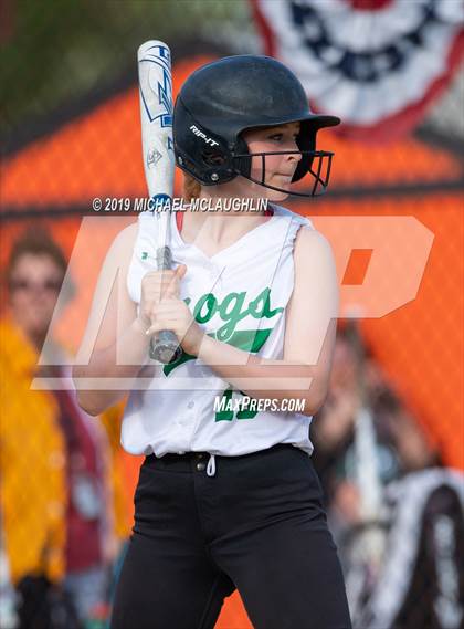 Thumbnail 1 in Carle Place vs East Rockaway (NYSPHSAA Section 8 Class B Semifinal) photogallery.