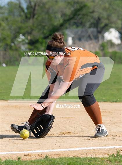 Thumbnail 3 in Carle Place vs East Rockaway (NYSPHSAA Section 8 Class B Semifinal) photogallery.