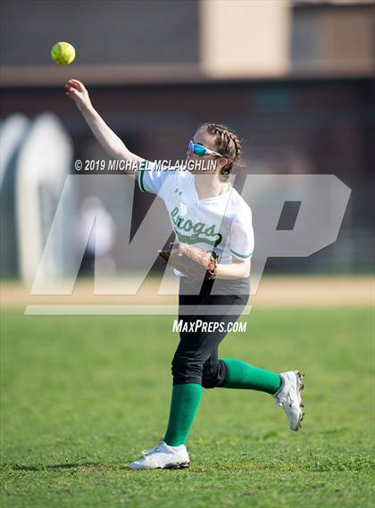 Thumbnail 3 in Carle Place vs East Rockaway (NYSPHSAA Section 8 Class B Semifinal) photogallery.