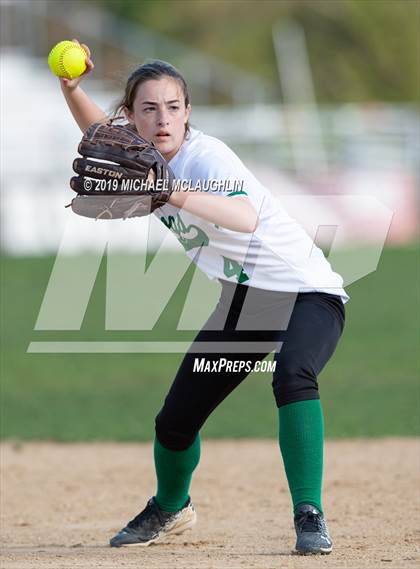 Thumbnail 3 in Carle Place vs East Rockaway (NYSPHSAA Section 8 Class B Semifinal) photogallery.