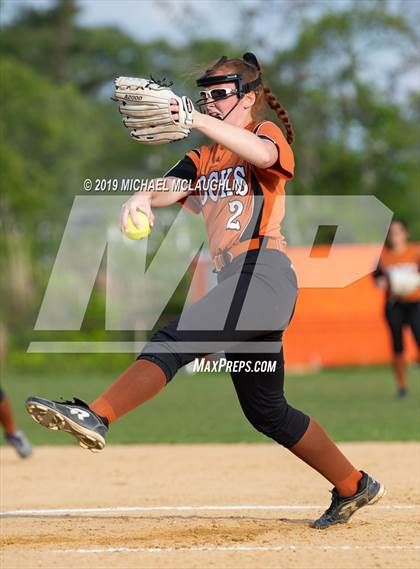 Thumbnail 1 in Carle Place vs East Rockaway (NYSPHSAA Section 8 Class B Semifinal) photogallery.