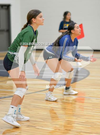 Thumbnail 3 in Cypress Ridge vs Paetow (Katy ISD Subvarsity Tournament) photogallery.