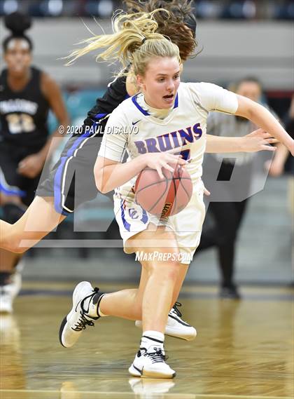 Thumbnail 1 in Highlands Ranch vs. Cherry Creek (CHSAA 5A Final Four) photogallery.