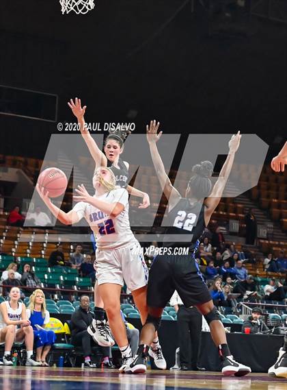 Thumbnail 3 in Highlands Ranch vs. Cherry Creek (CHSAA 5A Final Four) photogallery.