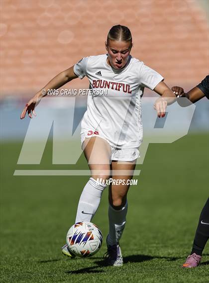 Thumbnail 3 in Bountiful vs. Olympus (UHSAA 5A Final) photogallery.