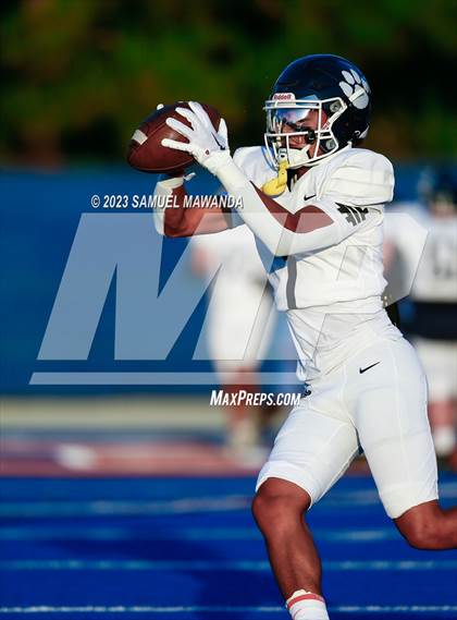 Thumbnail 3 in   Loyola @ Chaminade photogallery.