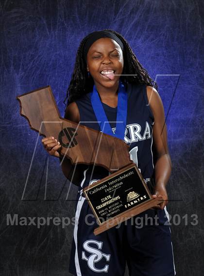 Thumbnail 2 in Sierra Canyon (CIF State D5 Award Photos) photogallery.