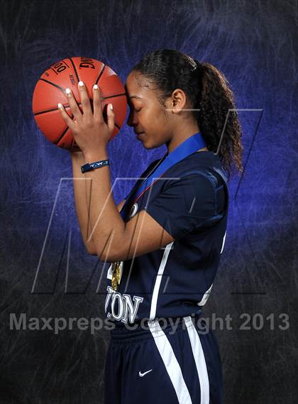 Thumbnail 2 in Sierra Canyon (CIF State D5 Award Photos) photogallery.