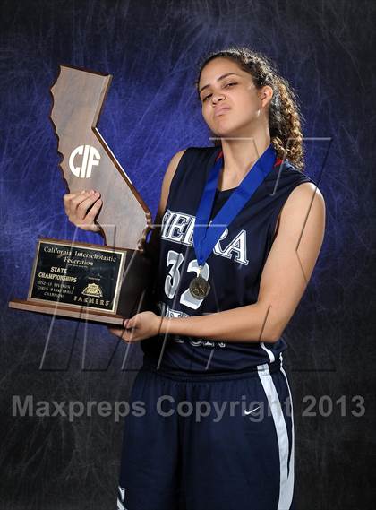 Thumbnail 3 in Sierra Canyon (CIF State D5 Award Photos) photogallery.