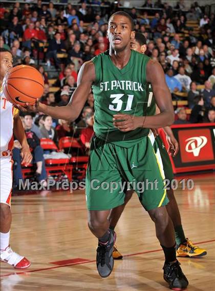 Thumbnail 1 in Taft vs. St. Patrick (Nike Extravaganza) photogallery.