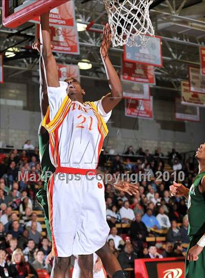 Thumbnail 3 in Taft vs. St. Patrick (Nike Extravaganza) photogallery.
