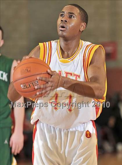 Thumbnail 3 in Taft vs. St. Patrick (Nike Extravaganza) photogallery.