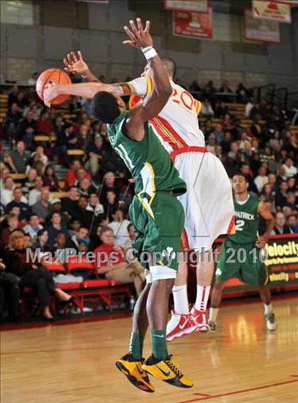 Thumbnail 2 in Taft vs. St. Patrick (Nike Extravaganza) photogallery.