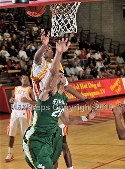 Thumbnail 3 in Taft vs. St. Patrick (Nike Extravaganza) photogallery.