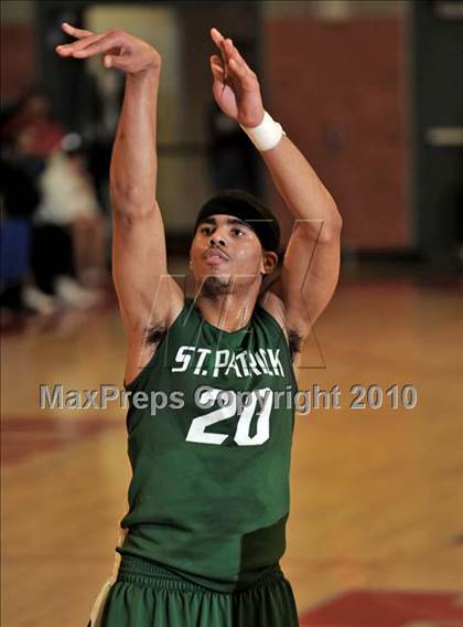Thumbnail 2 in Taft vs. St. Patrick (Nike Extravaganza) photogallery.