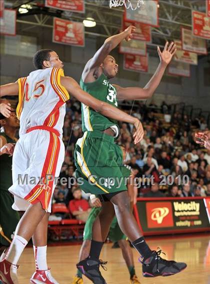 Thumbnail 2 in Taft vs. St. Patrick (Nike Extravaganza) photogallery.