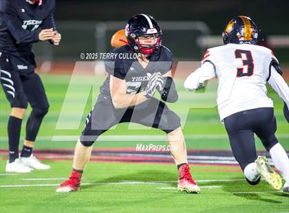 Thumbnail 3 in Milford vs. Monticello (UHSAA 8 Man Semi Final) photogallery.