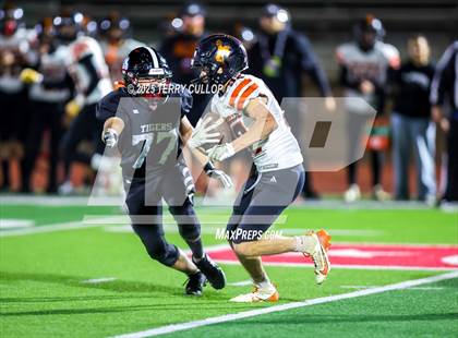 Thumbnail 1 in Milford vs. Monticello (UHSAA 8 Man Semi Final) photogallery.