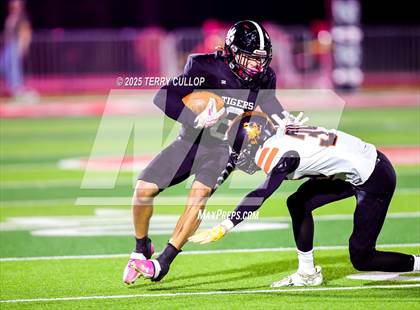 Thumbnail 3 in Milford vs. Monticello (UHSAA 8 Man Semi Final) photogallery.