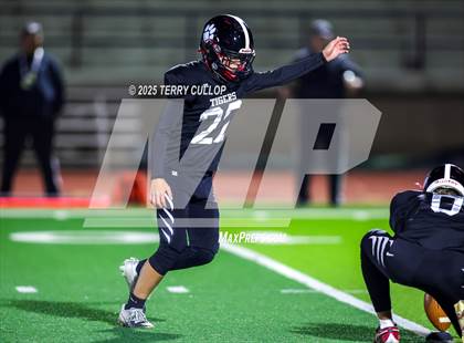 Thumbnail 2 in Milford vs. Monticello (UHSAA 8 Man Semi Final) photogallery.