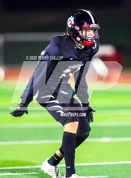 Thumbnail 1 in Milford vs. Monticello (UHSAA 8 Man Semi Final) photogallery.