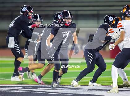 Thumbnail 2 in Milford vs. Monticello (UHSAA 8 Man Semi Final) photogallery.