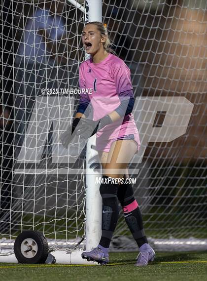 Thumbnail 2 in Valor Christian @ Mountain Vista (CHSAA 5A - Quarterfinals) photogallery.
