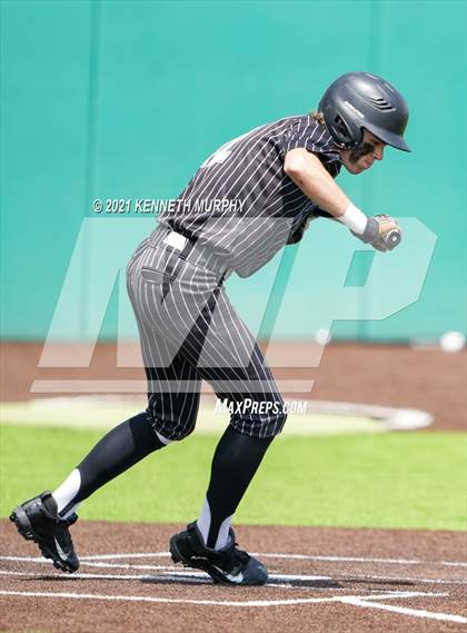 Thumbnail 3 in Melissa vs Alvarado (UIL 4A Area Playoff) photogallery.