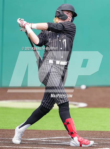 Thumbnail 2 in Melissa vs Alvarado (UIL 4A Area Playoff) photogallery.
