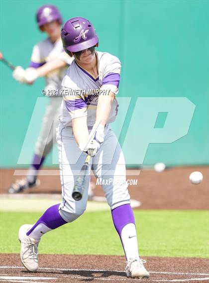 Thumbnail 3 in Melissa vs Alvarado (UIL 4A Area Playoff) photogallery.