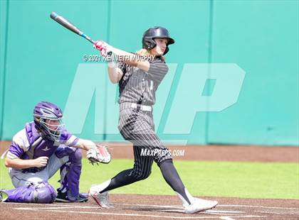 Thumbnail 2 in Melissa vs Alvarado (UIL 4A Area Playoff) photogallery.