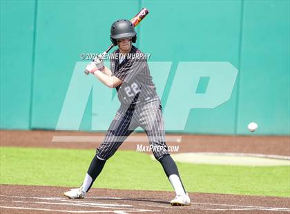 Thumbnail 2 in Melissa vs Alvarado (UIL 4A Area Playoff) photogallery.