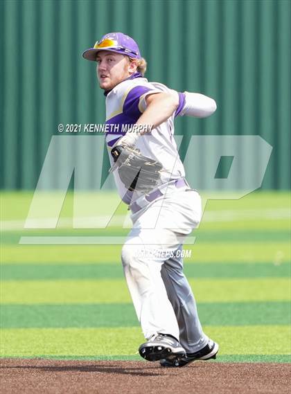 Thumbnail 2 in Melissa vs Alvarado (UIL 4A Area Playoff) photogallery.