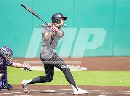 Thumbnail 2 in Melissa vs Alvarado (UIL 4A Area Playoff) photogallery.
