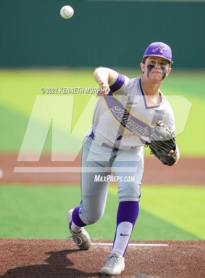 Thumbnail 1 in Melissa vs Alvarado (UIL 4A Area Playoff) photogallery.