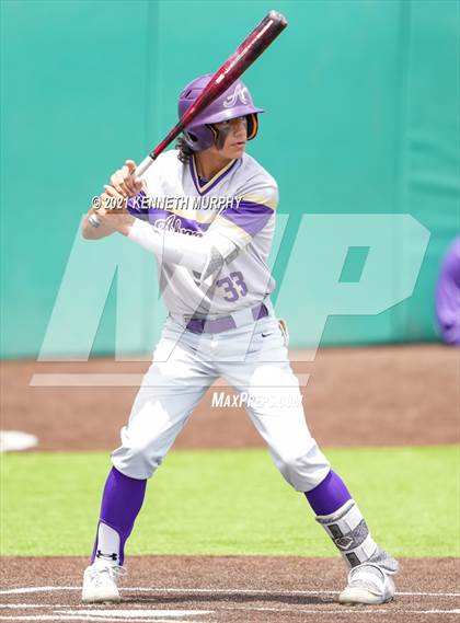 Thumbnail 3 in Melissa vs Alvarado (UIL 4A Area Playoff) photogallery.