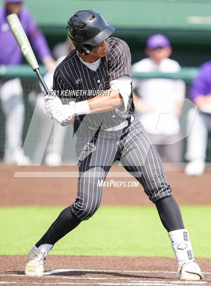 Thumbnail 2 in Melissa vs Alvarado (UIL 4A Area Playoff) photogallery.