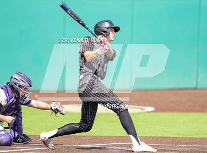 Thumbnail 1 in Melissa vs Alvarado (UIL 4A Area Playoff) photogallery.