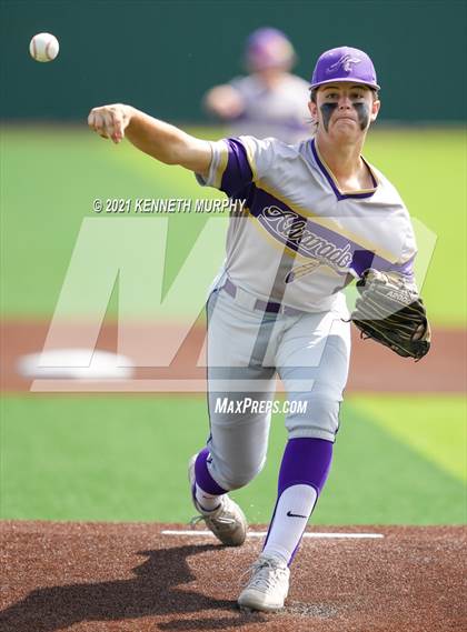 Thumbnail 1 in Melissa vs Alvarado (UIL 4A Area Playoff) photogallery.