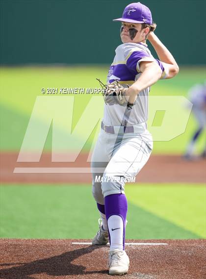 Thumbnail 2 in Melissa vs Alvarado (UIL 4A Area Playoff) photogallery.