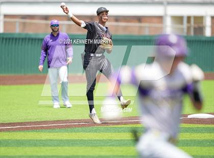 Thumbnail 3 in Melissa vs Alvarado (UIL 4A Area Playoff) photogallery.