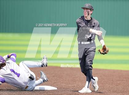 Thumbnail 3 in Melissa vs Alvarado (UIL 4A Area Playoff) photogallery.