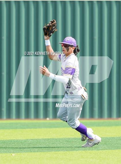Thumbnail 3 in Melissa vs Alvarado (UIL 4A Area Playoff) photogallery.