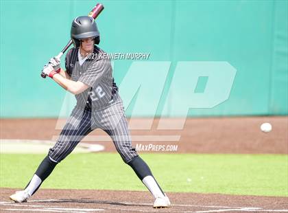 Thumbnail 2 in Melissa vs Alvarado (UIL 4A Area Playoff) photogallery.