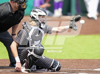 Thumbnail 3 in Melissa vs Alvarado (UIL 4A Area Playoff) photogallery.