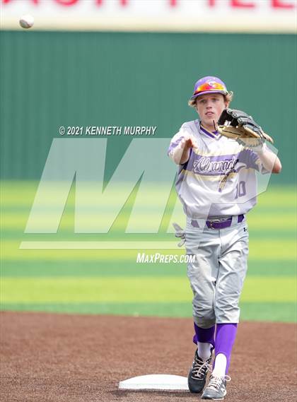 Thumbnail 3 in Melissa vs Alvarado (UIL 4A Area Playoff) photogallery.