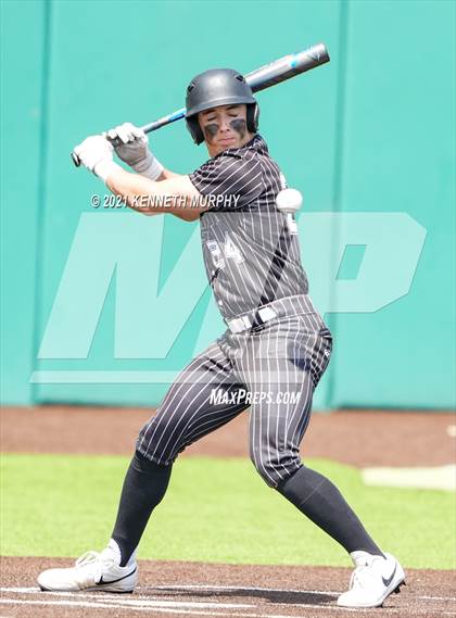 Thumbnail 3 in Melissa vs Alvarado (UIL 4A Area Playoff) photogallery.