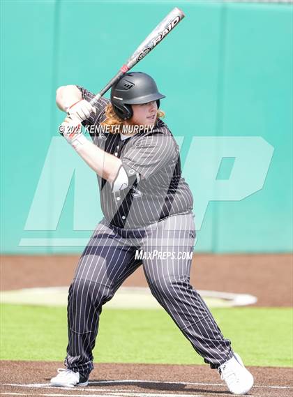 Thumbnail 3 in Melissa vs Alvarado (UIL 4A Area Playoff) photogallery.